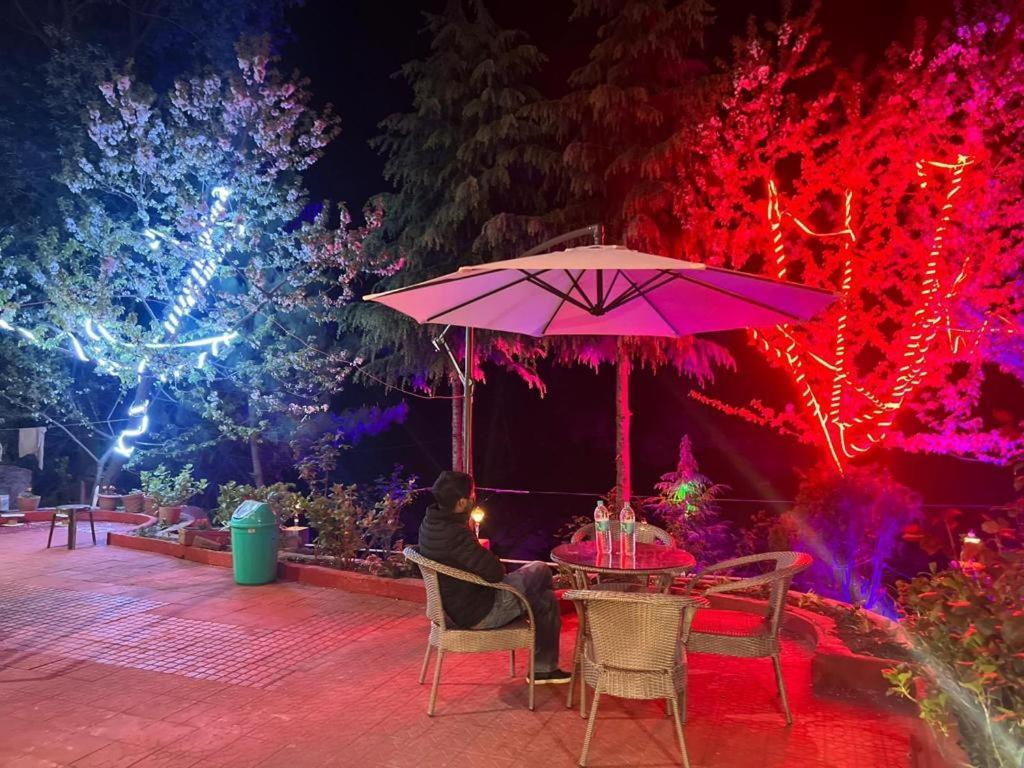 Nadi Kinare , Mall Road Manali - A Riverside Resort M 62305-50300 Exterior foto